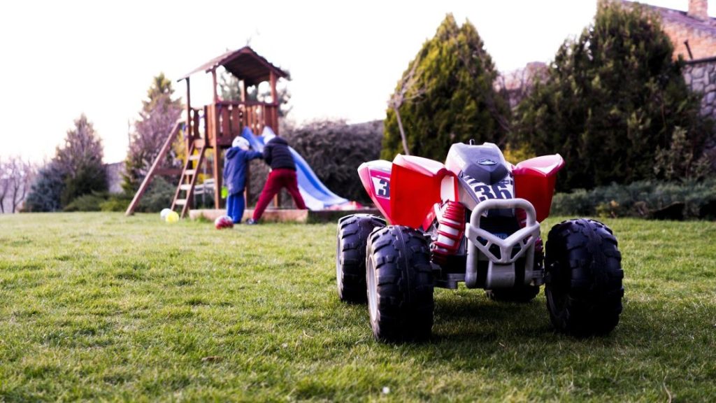 Berg Buddy skelter met verstelbare stoel en stuur, duurzame stalen frame en rubberen banden voor terreingebruik