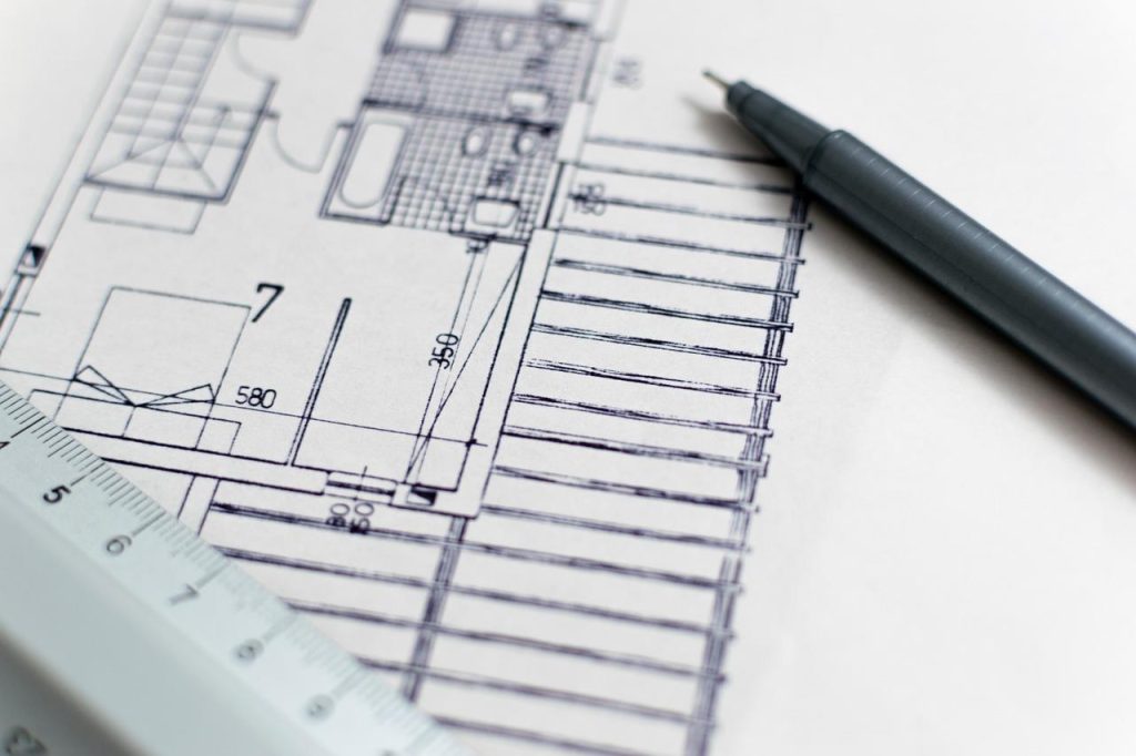 Naadloze gietvloer met strakke afwerking in moderne woning, ideaal voor comfort en gemakkelijk onderhoud