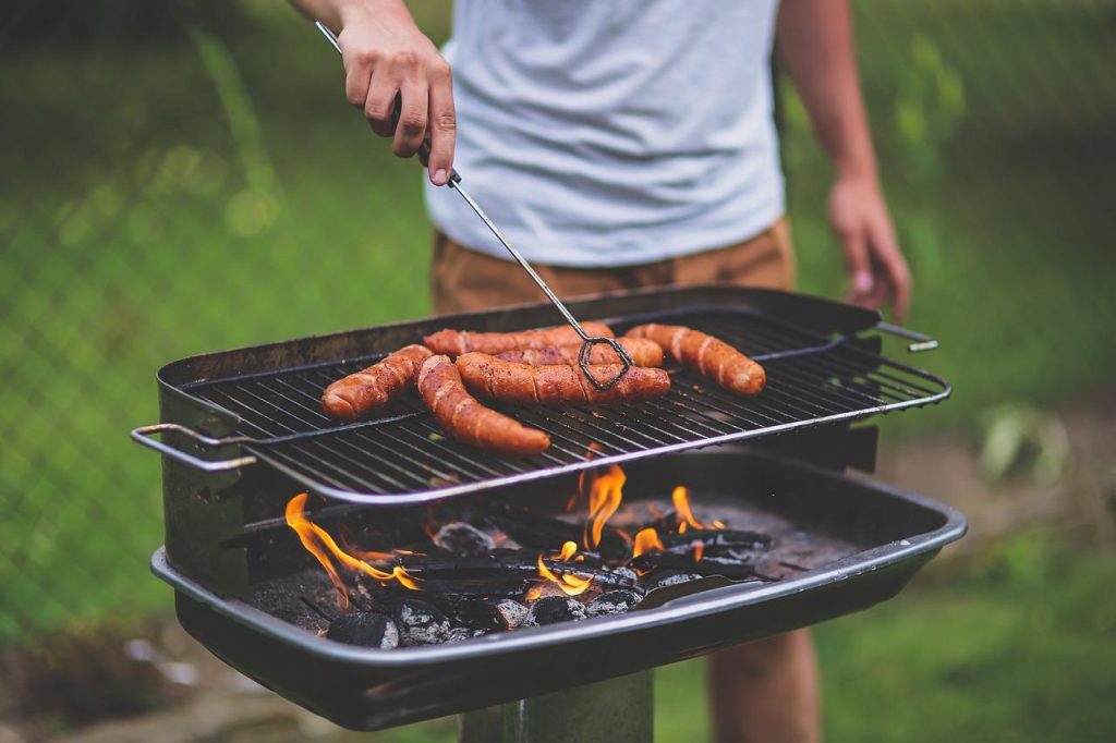 Warentuin tuinartikelen voor zomers tuinplezier: tuinsets, parasols, zwembaden en barbecues