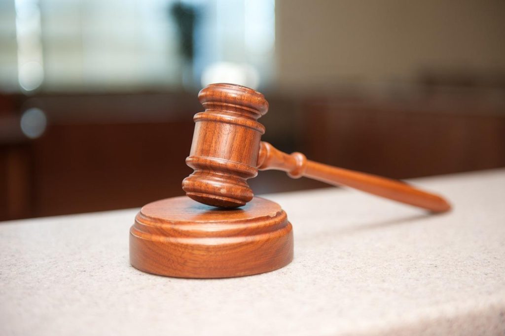 Advocaat in Heerlen adviseert klant over juridische kwesties en rechtszaken