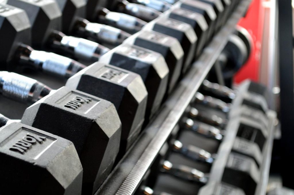 Sportschool Veenendaal met moderne fitnessapparatuur en trainingsfaciliteiten voor gezondheid en fitness